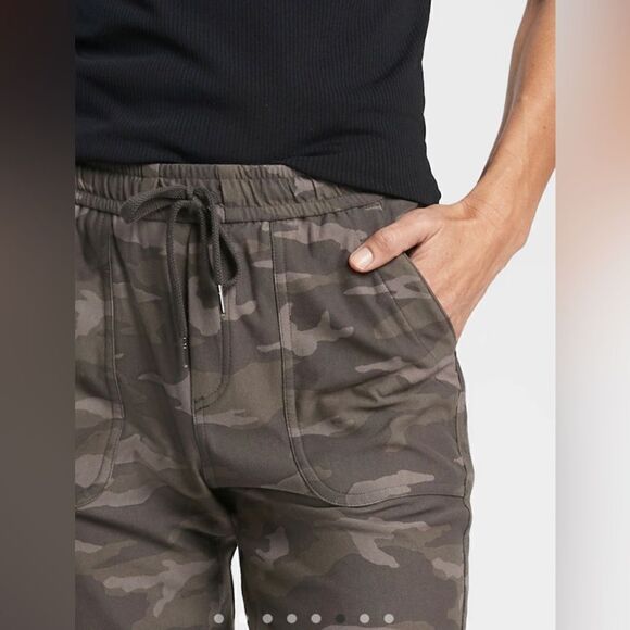 Athleta Camo Farallon Jogger - Picture 6 of 16